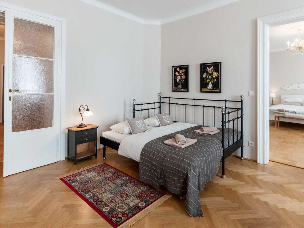 Elegant Vienna Apartment Bagian luar foto