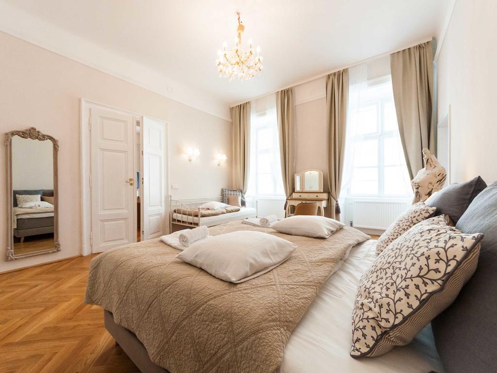 Elegant Vienna Apartment Bagian luar foto